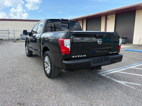 Used 2020 Nissan Titan SV w/ SV Convenience Package AWD/4WD image 5