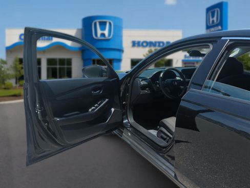 Used 2023 Honda Accord SE image 13