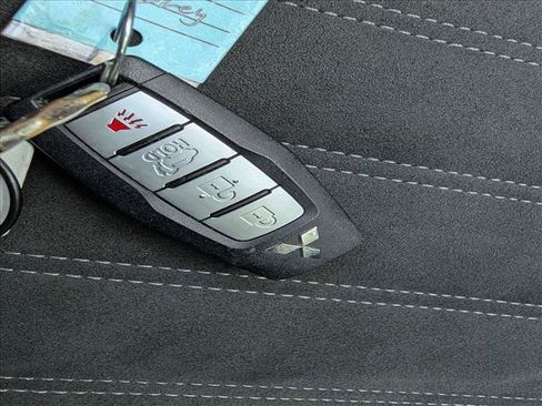 Used 2024 Mitsubishi Outlander SE FWD image 37