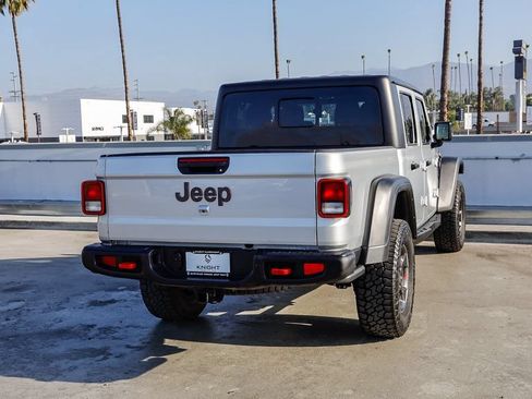 Used 2023 Jeep Gladiator Rubicon w/ Trailer Tow Package AWD/4WD image 9