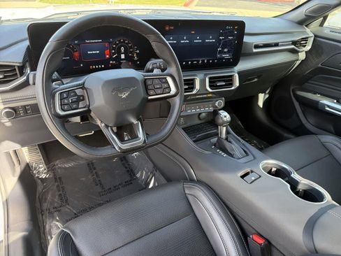 Used 2024 Ford Mustang GT Premium image 10