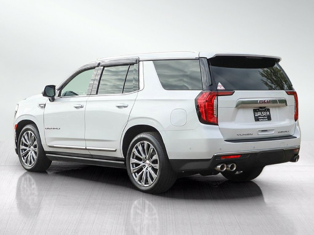 Used 2023 GMC Yukon Denali w/ Denali Reserve Package AWD/4WD image 3