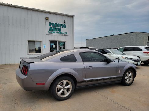Used 2007 Ford Mustang Coupe RWD image 7
