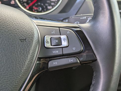 Used 2019 Volkswagen Tiguan SE image 24
