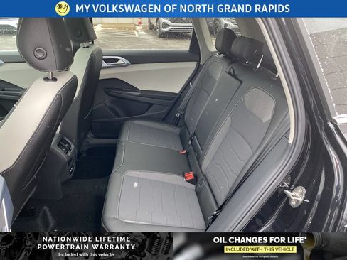 New 2026 Volkswagen Taos SE AWD/4WD image 17