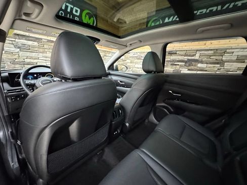 Certified 2025 Hyundai Tucson Limited AWD/4WD image 28