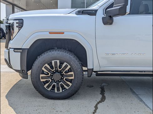 New 2026 GMC Sierra 2500 Denali Ultimate w/ Max Trailering Package AWD/4WD image 10