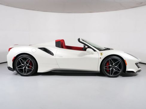 Used 2020 Ferrari 488 Pista Spider RWD image 28