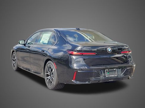 New 2026 BMW 740i xDrive AWD/4WD image 8