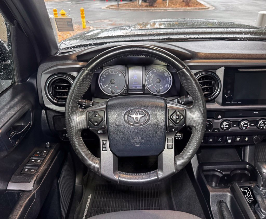 Used 2019 Toyota Tacoma TRD Sport w/ Technology Package AWD/4WD image 18