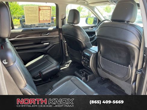 Used 2023 Jeep Grand Cherokee L Limited w/ Luxury Tech Group II AWD/4WD image 26