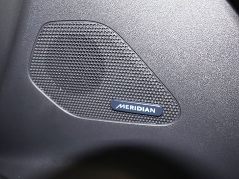 Used 2020 Jaguar F-PACE SVR image 50