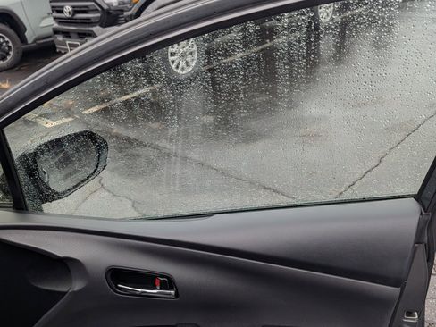 Certified 2017 Toyota Prius Prime Premium image 19