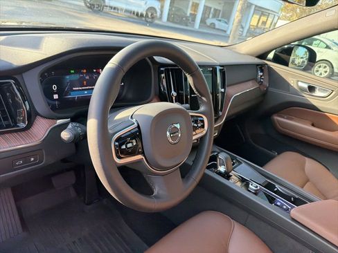 Used 2025 Volvo XC60 T8 Plus w/ Protection Package Premier image 9