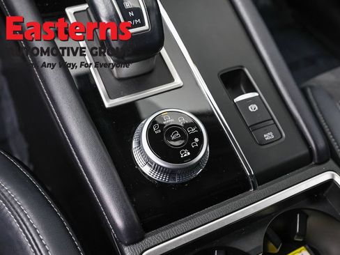 Used 2023 Mitsubishi Outlander SE AWD/4WD image 19