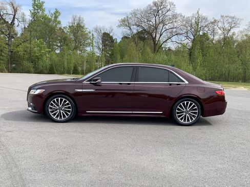 Used 2020 Lincoln Continental w/ Premium Package image 4