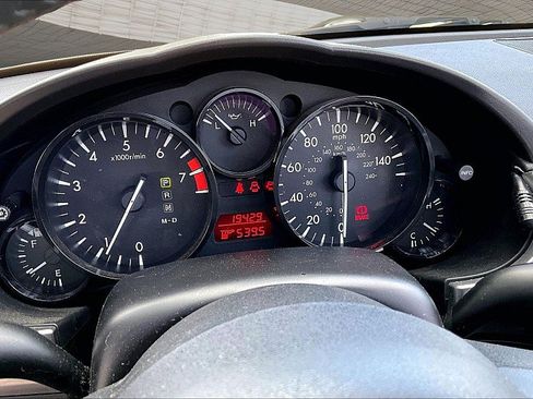 Used 2015 MAZDA MX-5 Miata Club RWD image 18