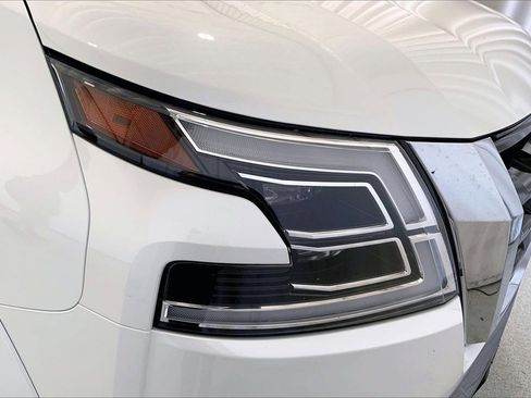 Used 2023 Nissan Armada Platinum w/ Cargo Package image 12