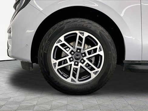 Certified 2025 Ford Expedition Max Active AWD/4WD image 9