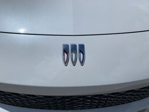 New 2025 Buick Envista Avenir image 10