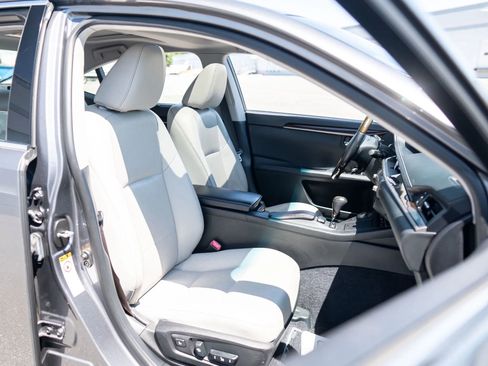 Used 2013 Lexus ES 350 FWD image 18