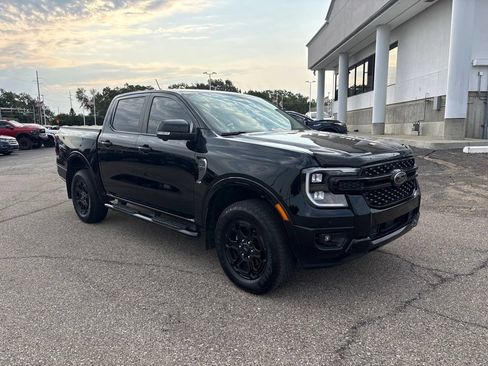 Used 2025 Ford Ranger Lariat w/ Black Appearance Package AWD/4WD image 1