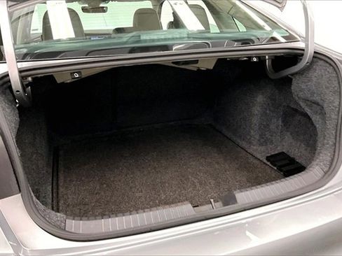 Used 2023 Volkswagen Jetta SE image 36