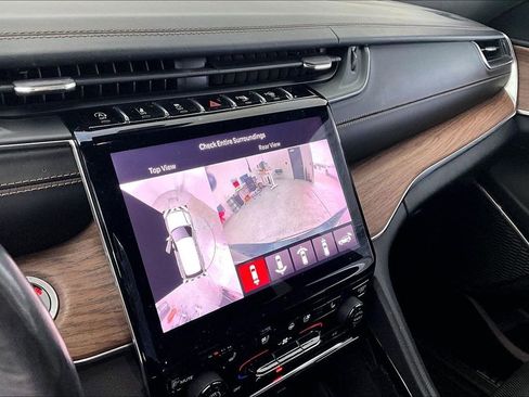 Used 2021 Jeep Grand Cherokee L Summit w/ Luxury Tech Group V image 30