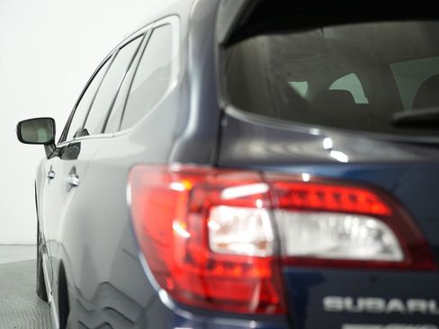 Used 2018 Subaru Outback 2.5i Touring image 70