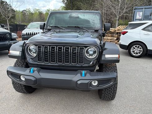 Used 2025 Jeep Wrangler Unlimited Rubicon 4xe w/ Safety Group AWD/4WD image 3