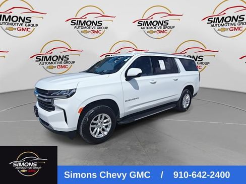 Used 2024 Chevrolet Suburban LT RWD image 4
