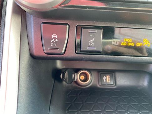 Used 2024 Toyota RAV4 SE w/ Weather & Moonroof Package AWD/4WD image 14