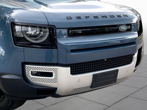 Used 2024 Land Rover Defender 110 S AWD/4WD image 28