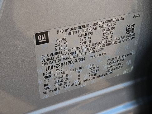 Used 2023 Buick Envision Avenir image 28