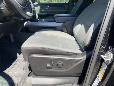 Used 2023 RAM 1500 Big Horn AWD/4WD image 24