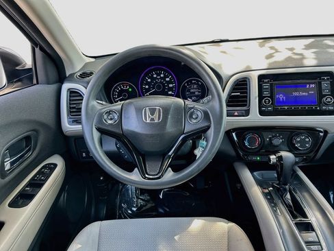 Used 2019 Honda HR-V LX image 20