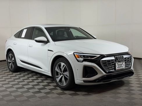 Used 2024 Audi Q8 e-tron Premium Plus AWD/4WD image 7