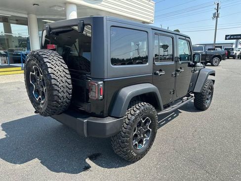 Used 2016 Jeep Wrangler Unlimited Rubicon w/ Connectivity Group AWD/4WD image 2