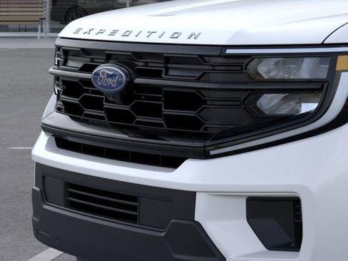 New 2026 Ford Expedition Active AWD/4WD image 17