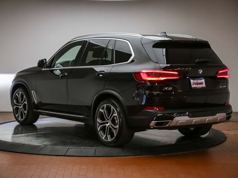 Used 2021 BMW X5 sDrive40i w/ Executive Package RWD image 2