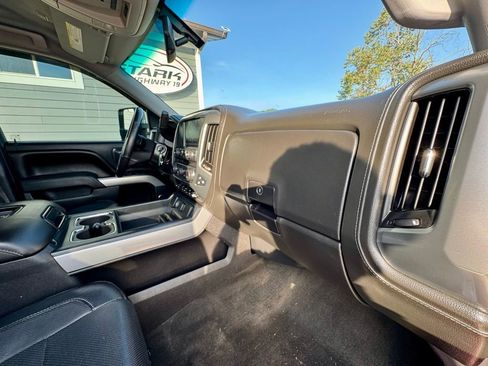 Used 2016 Chevrolet Silverado 1500 LTZ Z71 w/ LTZ Plus Package AWD/4WD image 19