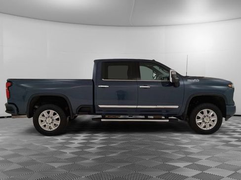 Used 2025 Chevrolet Silverado 2500 High Country w/ High Country Premium Package image 2