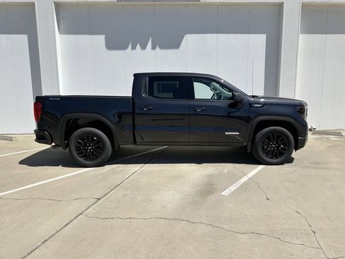New 2026 GMC Sierra 1500 Elevation image 5