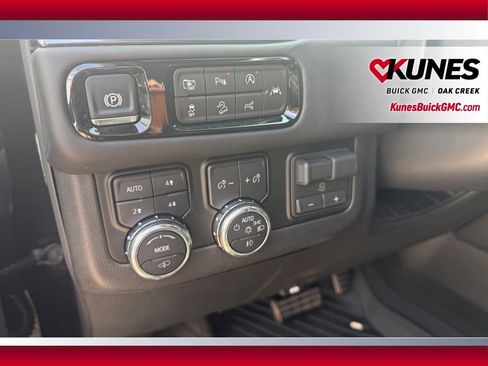 Used 2026 GMC Yukon AT4 Ultimate w/ LPO, Floor Liner Package AWD/4WD image 12