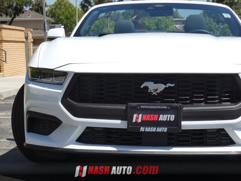 Used 2024 Ford Mustang Convertible RWD image 19