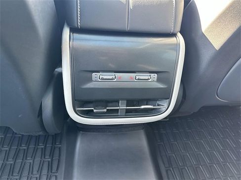 Used 2024 Lincoln Nautilus Reserve w/ Equipment Group 202A image 22