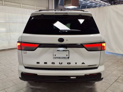 Used 2025 Toyota Sequoia Platinum AWD/4WD image 8