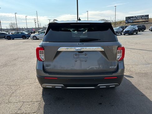 Used 2021 Ford Explorer XLT w/ Equipment Group 202A AWD/4WD image 5
