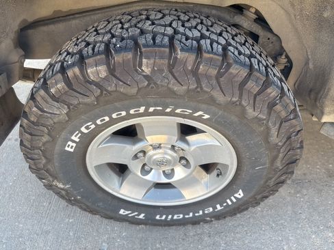 Used 2010 Toyota FJ Cruiser 4WD image 6