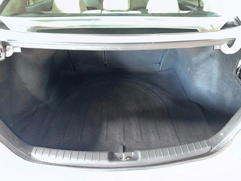 Used 2017 Hyundai Elantra SE FWD image 29